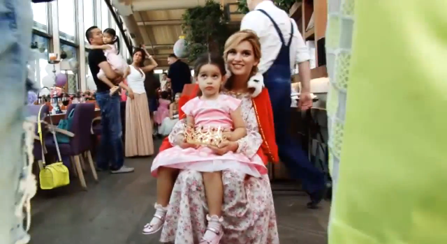 Видео: День Рождения дочки Бородиной (10.06.2013)